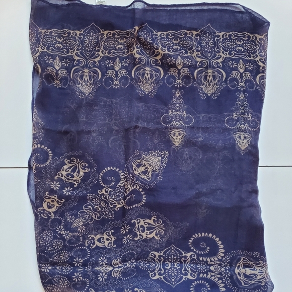 Scarf/ Wrap Large - Picture 3 of 3